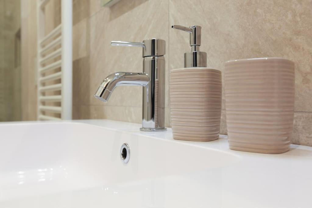 Hacca Collection - Isola-garibaldi District 1br